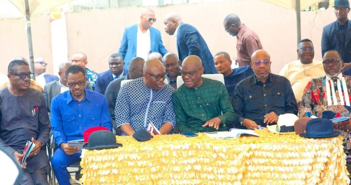Wike and Fubara at a burial in Obio/Akpor on Saturday...their first public appearance in Rivers State after the Abuja pact